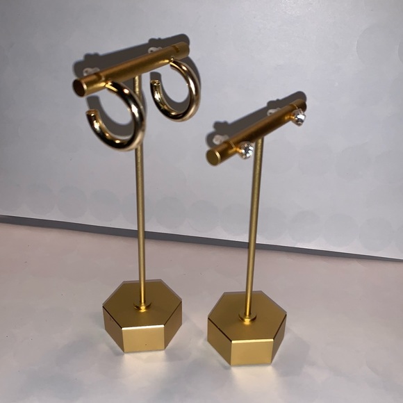 Circular Set - Picture 3 of 3